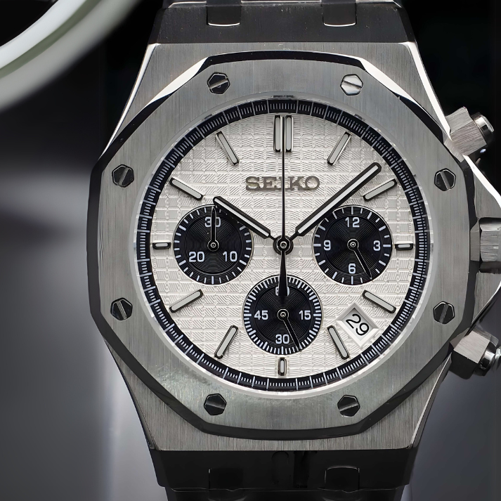 Royal Seikoak White Chronograph